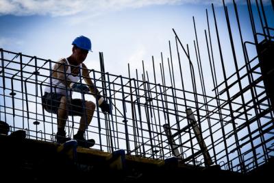 bauarbeiter-betonstahl bauarbeiter-betonstahl