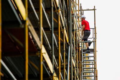 Bauarbeiter auf Gerüst Bauarbeiter auf Gerüst