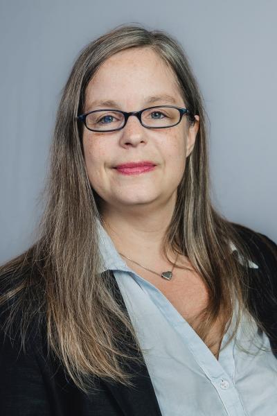 Karina Pfau_Porträt